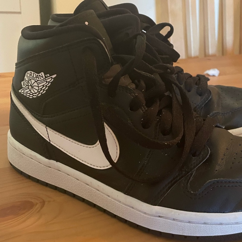Women’s Air Jordan 1 Mid 9